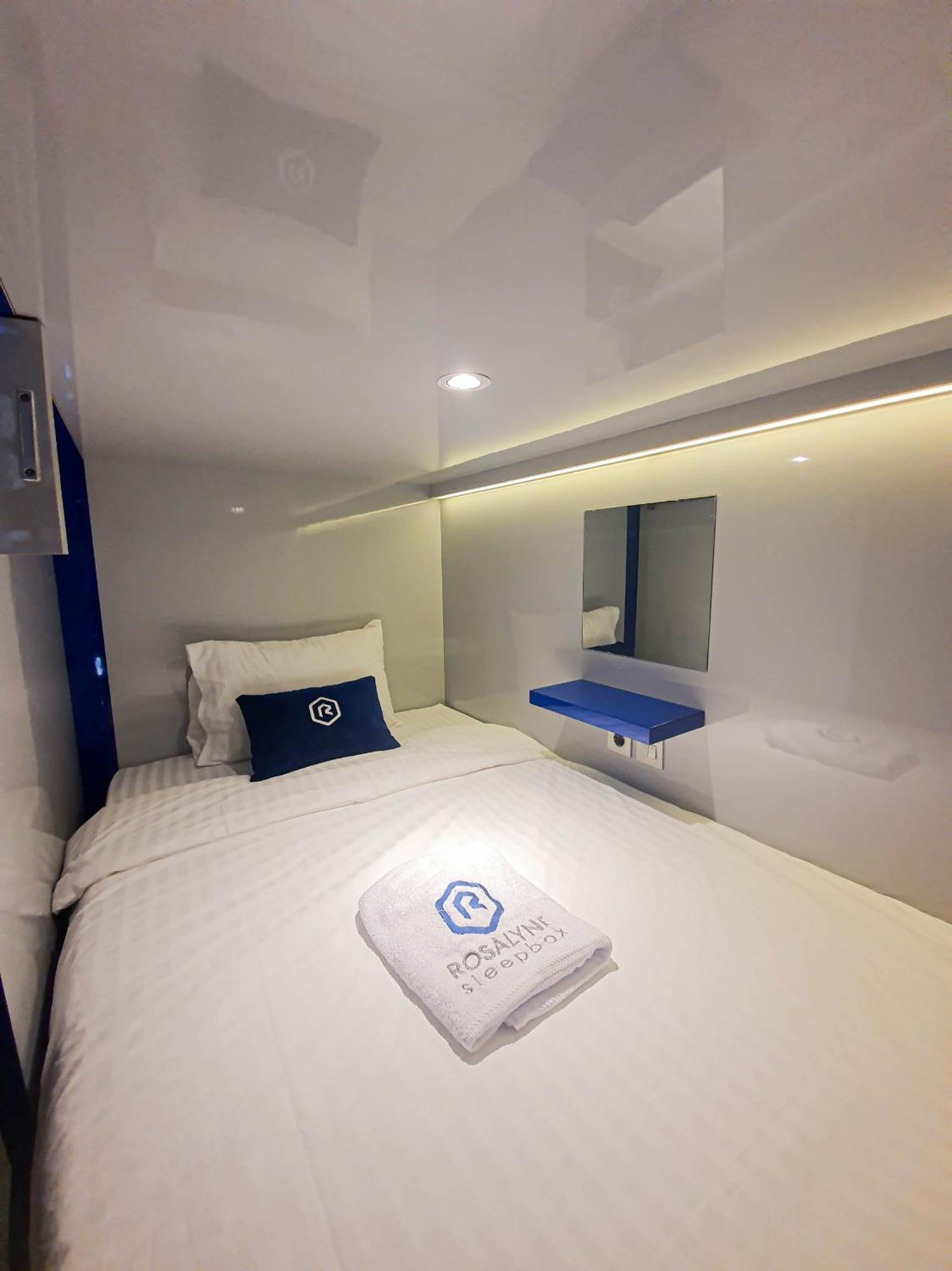 Hotel Rosalyne Sleepbox Tugu 2 Yogyakarta Esterno foto